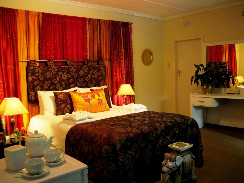 Village Green Guest House Randburg Oda fotoğraf