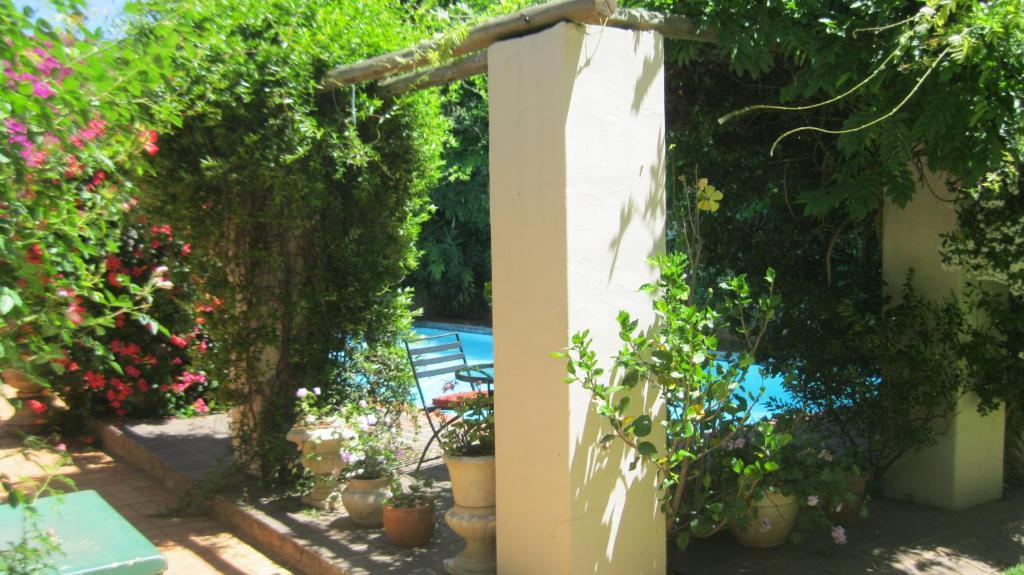 Village Green Guest House Randburg Dış mekan fotoğraf